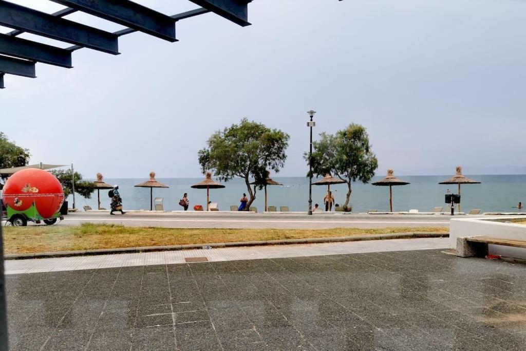 Apartment With 3 Rooms Just 1 Min From The Beach And Free Public Parking Peraía Exterior foto